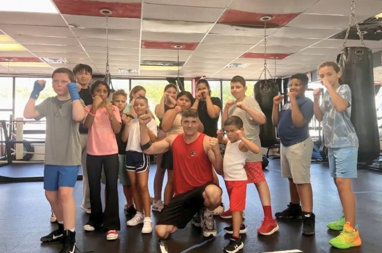 Main image of Hands-Up Boxing