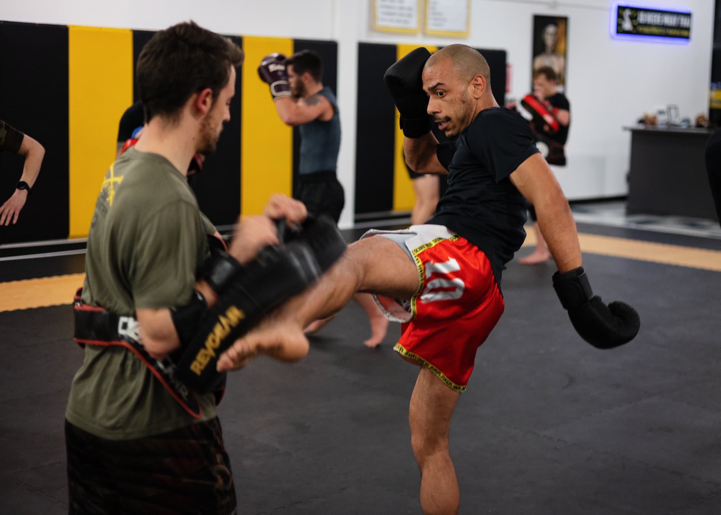 Main image of 10 Kicks Muay Thai