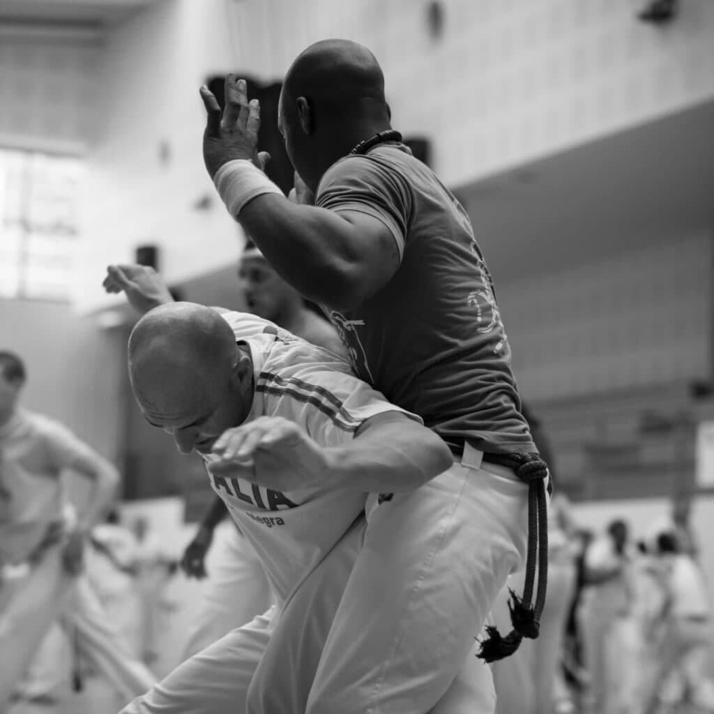 Capoeira Bari - Gruppo Senzala logo