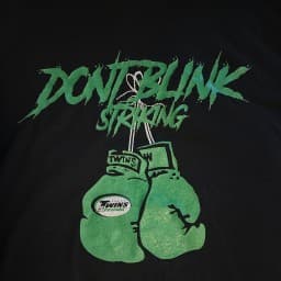 Don’t Blink Striking logo