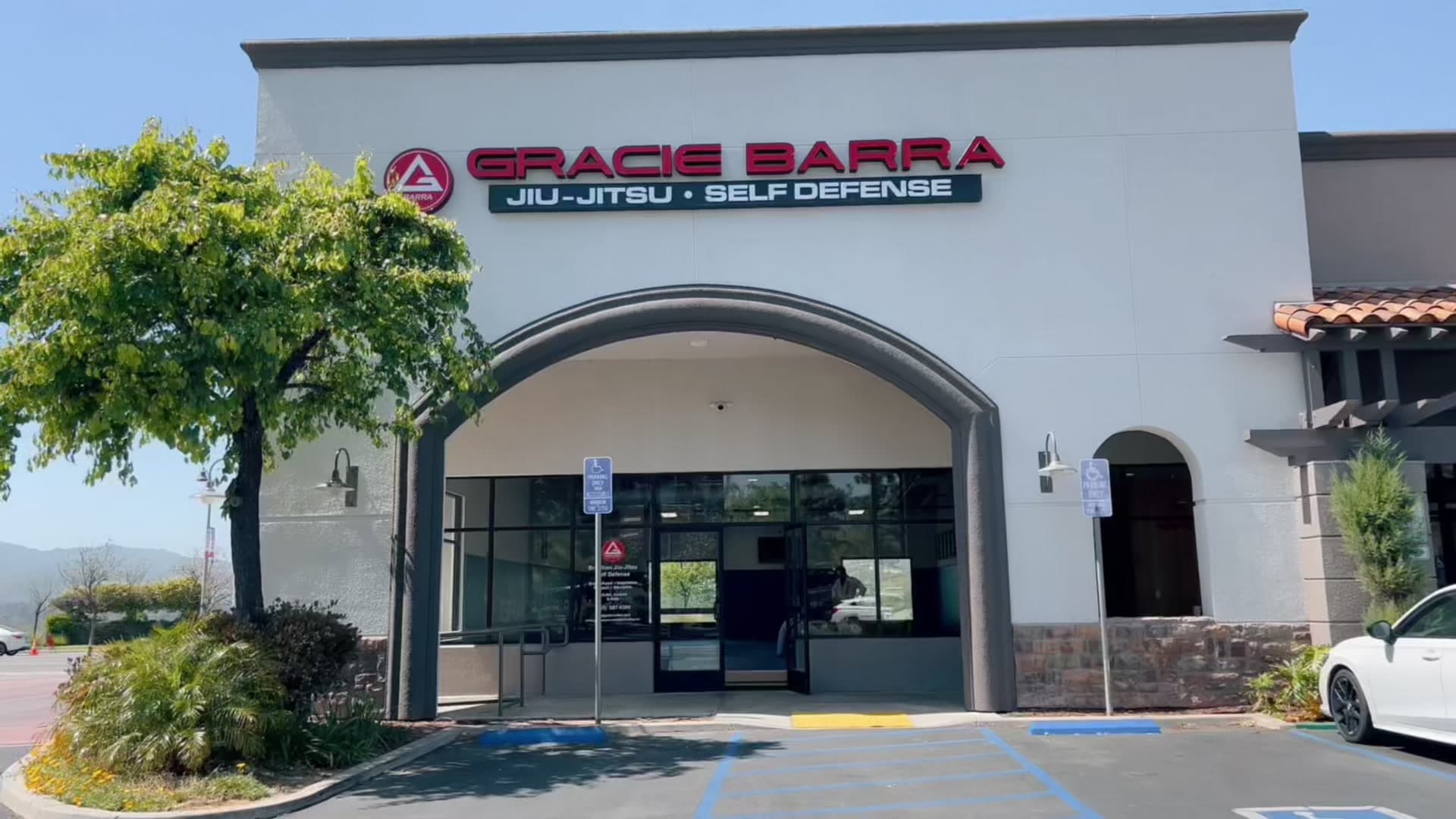 Gracie Barra Oxnard logo