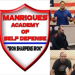 Manriques Academy logo